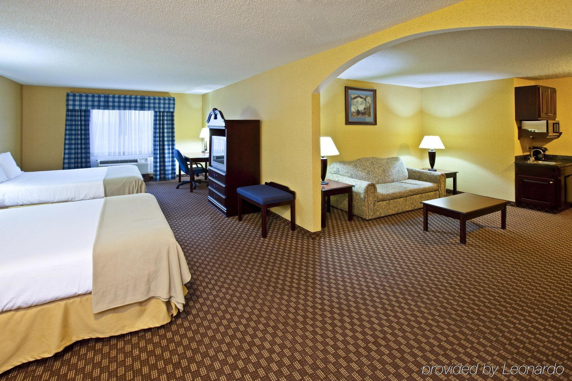 Holiday Inn Express Hotel & Suites Frankfort By Ihg Kamer foto
