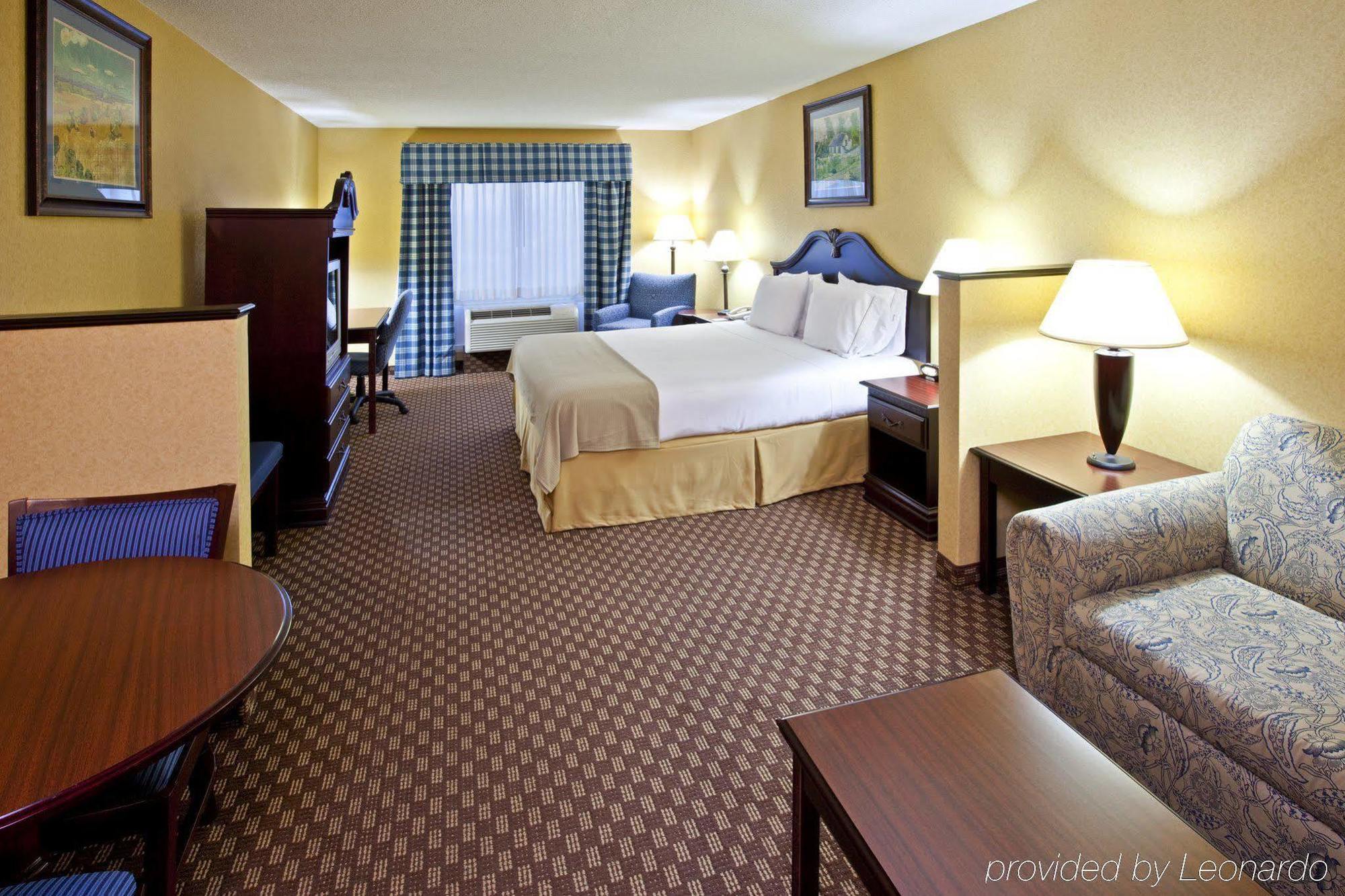 Holiday Inn Express Hotel & Suites Frankfort By Ihg Buitenkant foto